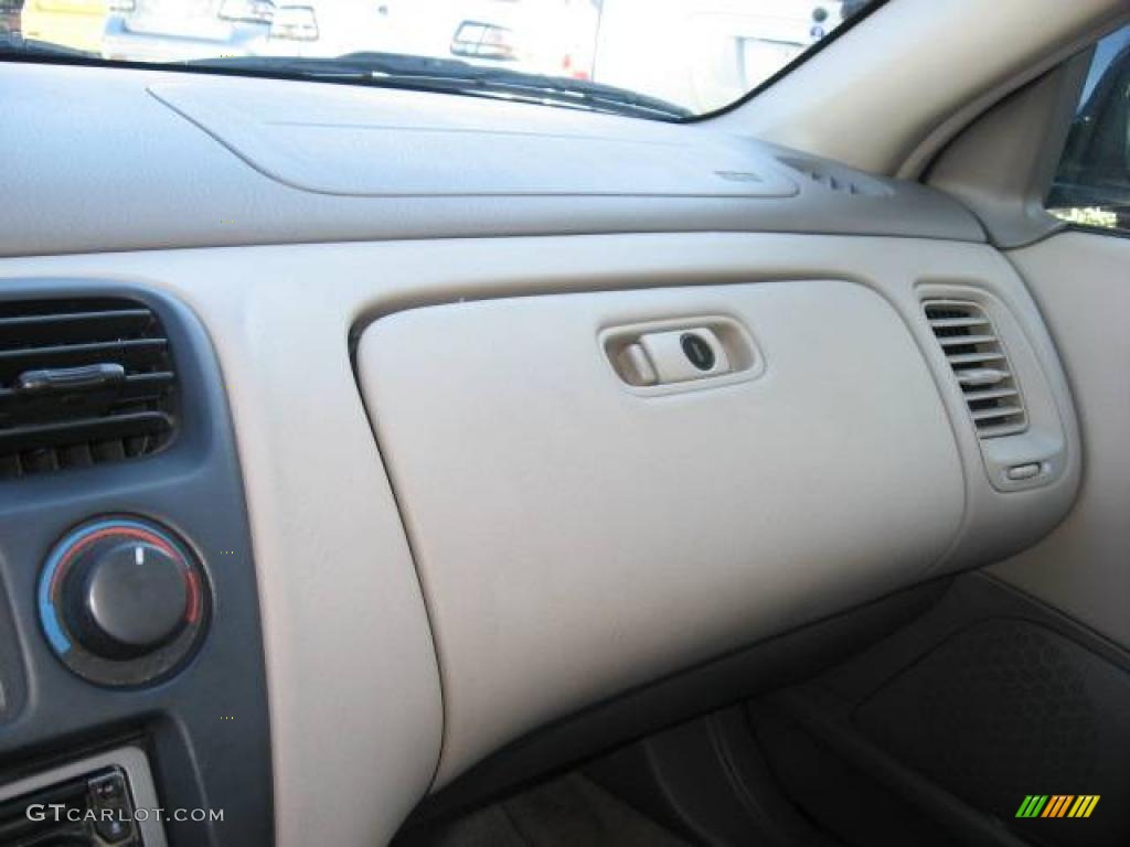 1999 Accord LX Sedan - Dark Emerald Pearl / Ivory photo #20