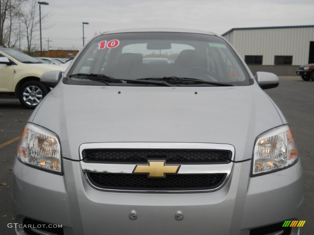 2010 Aveo LT Sedan - Cosmic Silver / Charcoal photo #14