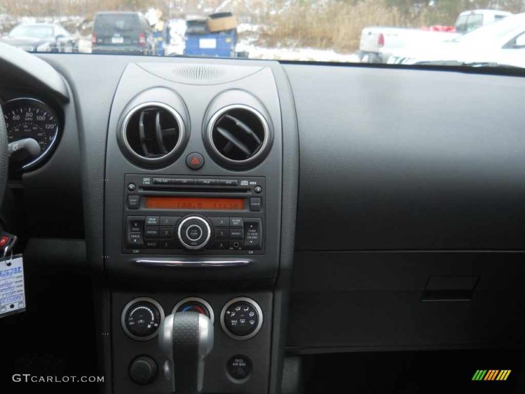 2011 Rogue S AWD - Gotham Gray Metallic / Black photo #18