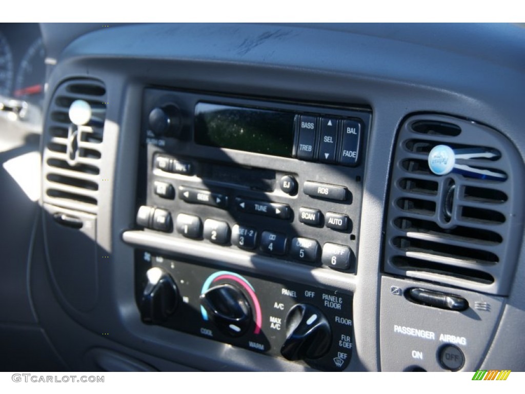 2002 F150 XL Regular Cab 4x4 - Dark Shadow Grey Metallic / Medium Graphite photo #17