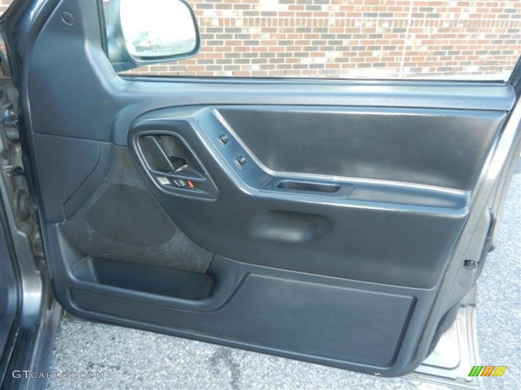 2003 Grand Cherokee Laredo 4x4 - Graphite Metallic / Dark Slate Gray photo #41