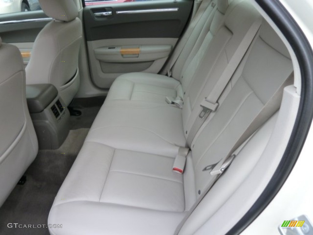 2008 Chrysler 300 Limited AWD Rear Seat Photo #59932805