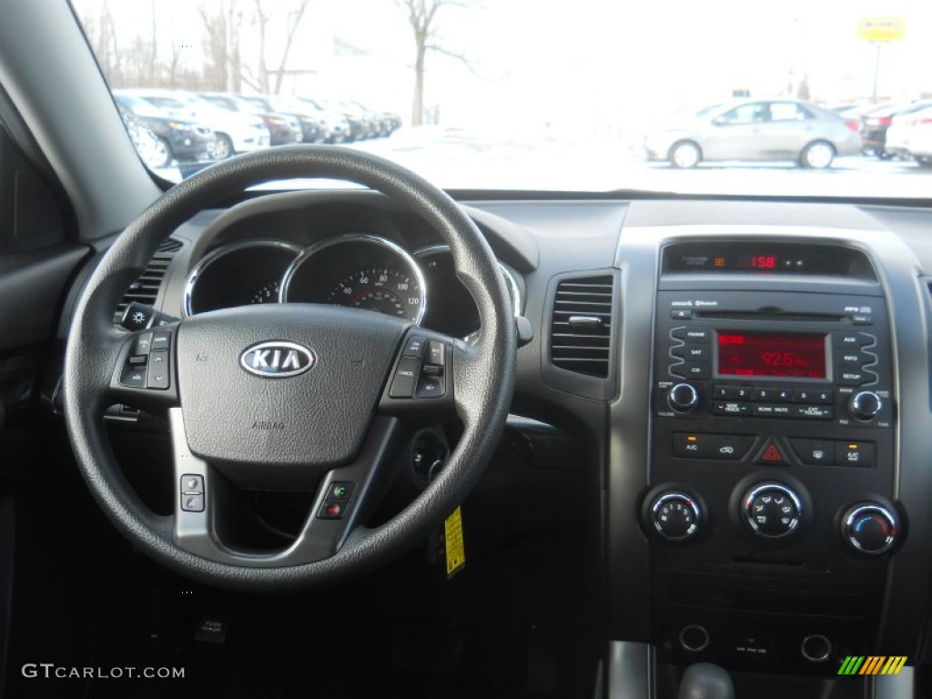 2011 Sorento LX V6 AWD - Titanium Silver / Black photo #4