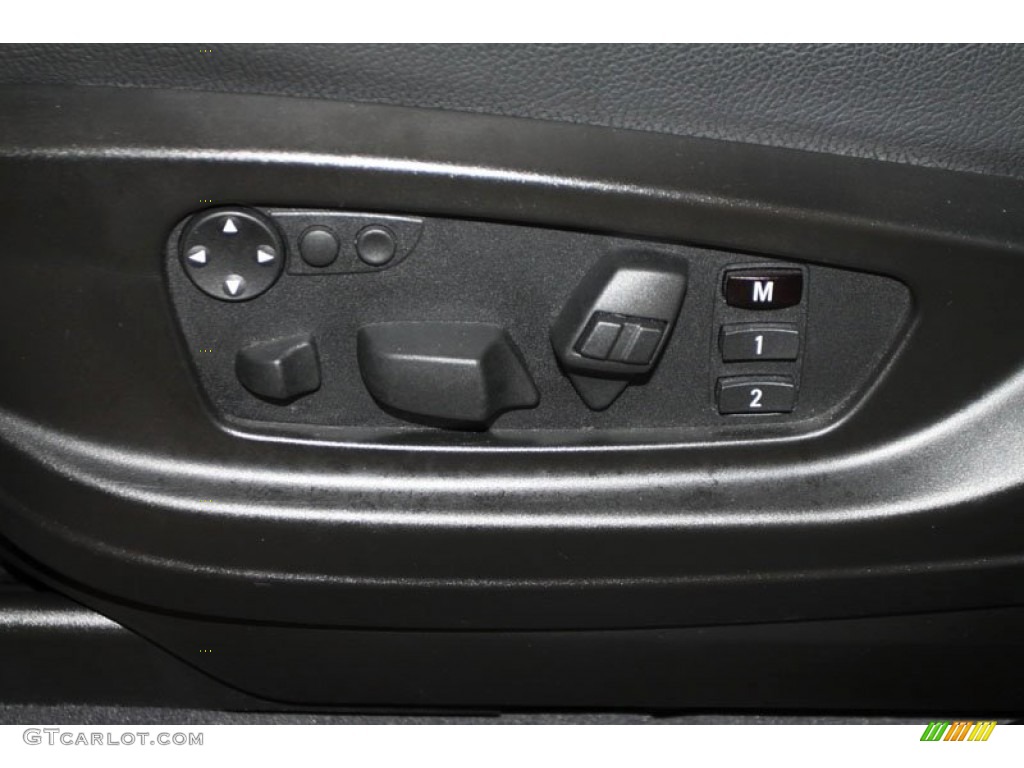 2011 BMW X6 xDrive50i Controls Photo #59934032