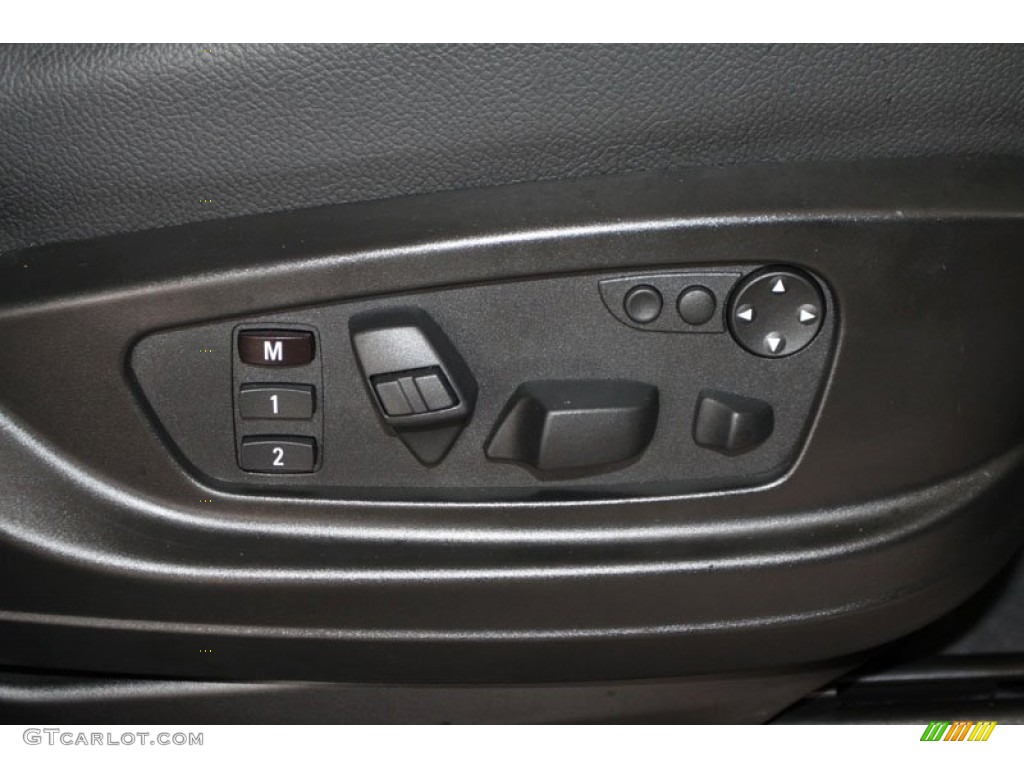 2011 BMW X6 xDrive50i Controls Photo #59934344