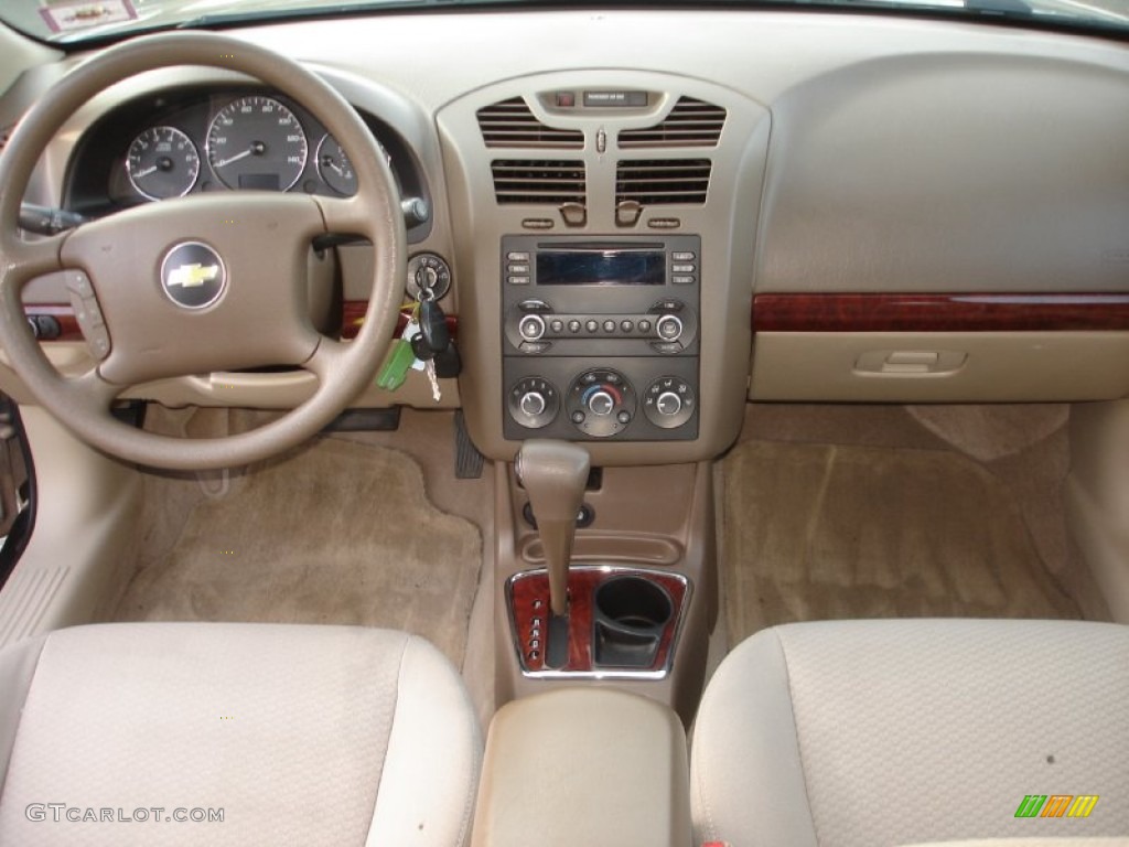 2007 Chevrolet Malibu LS Sedan Cashmere Beige Dashboard Photo #59938859