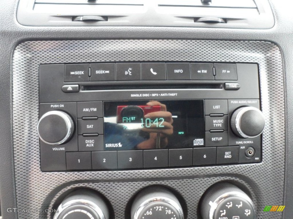 2012 Dodge Challenger R/T Audio System Photo #59940182