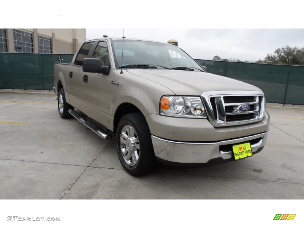 2008 F150 XLT SuperCrew - Pueblo Gold Metallic / Tan photo #1