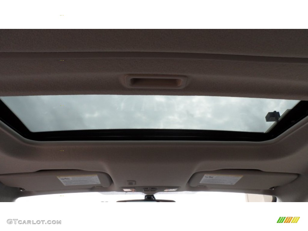 2012 Ford Fiesta SES Hatchback Sunroof Photos