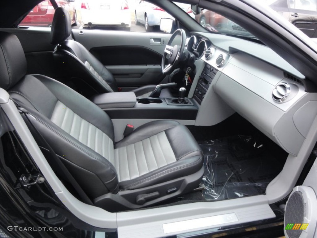 Black/Dove Accent Interior 2007 Ford Mustang GT Premium Convertible Photo #59948255