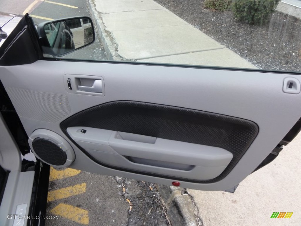 2007 Ford Mustang GT Premium Convertible Black/Dove Accent Door Panel Photo #59948273