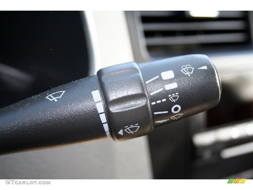2007 Suzuki XL7 Standard XL7 Model Controls Photo #59957328