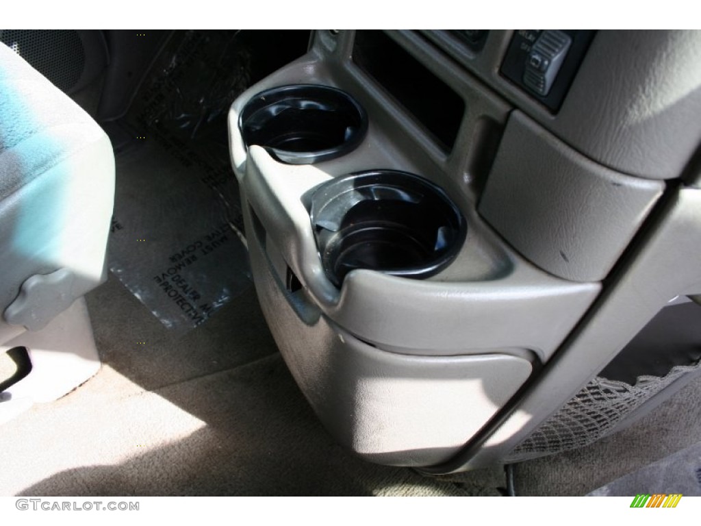 2004 Astro Passenger Van - Light Pewter Metallic / Medium Gray photo #52
