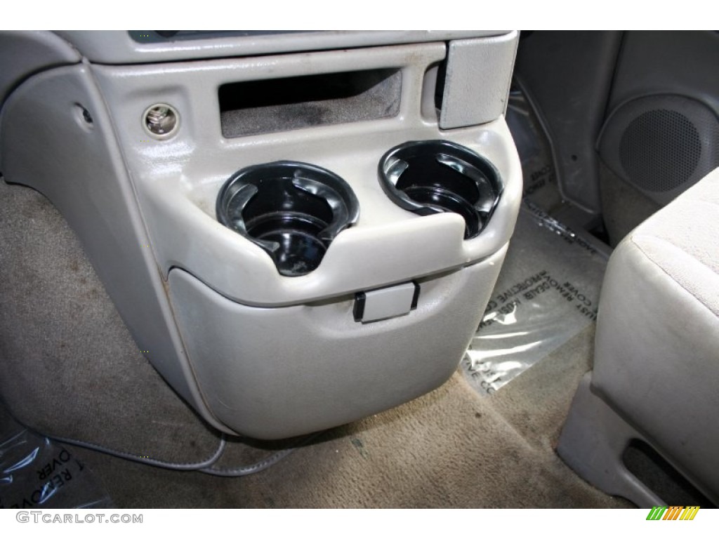 2004 Astro Passenger Van - Light Pewter Metallic / Medium Gray photo #64