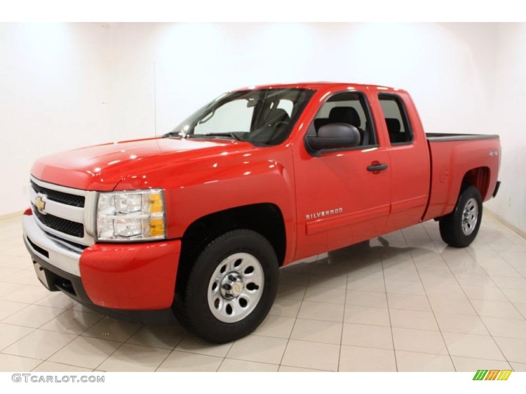 Victory Red 2011 Chevrolet Silverado 1500 LT Extended Cab 4x4 Exterior Photo #59960751