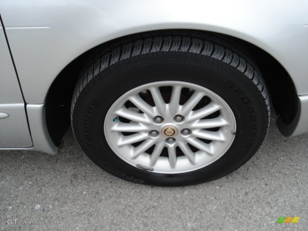 2001 Chrysler Concorde LXi Wheel Photos