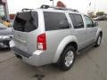 Silver Lightning Metallic - Pathfinder LE 4x4 Photo No. 6