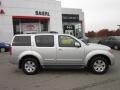 Silver Lightning Metallic - Pathfinder LE 4x4 Photo No. 7