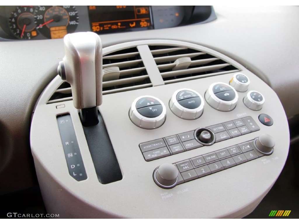2004 Nissan Quest 3.5 SE Controls Photo #59967491