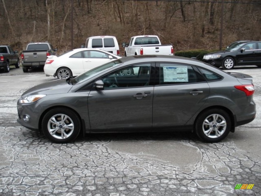 2012 Focus SE Sport Sedan - Sterling Grey Metallic / Two-Tone Sport photo #5