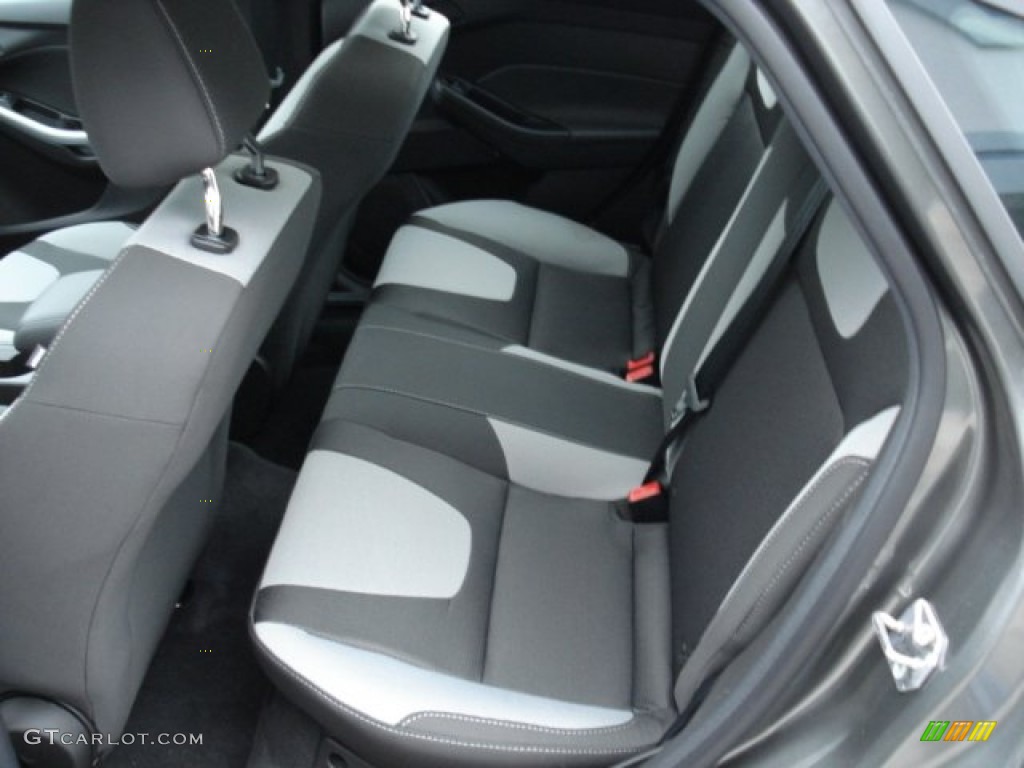 2012 Focus SE Sport Sedan - Sterling Grey Metallic / Two-Tone Sport photo #13