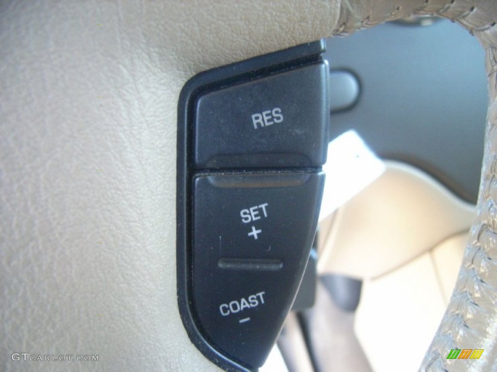 2003 Expedition XLT - Arizona Beige Metallic / Medium Parchment photo #26