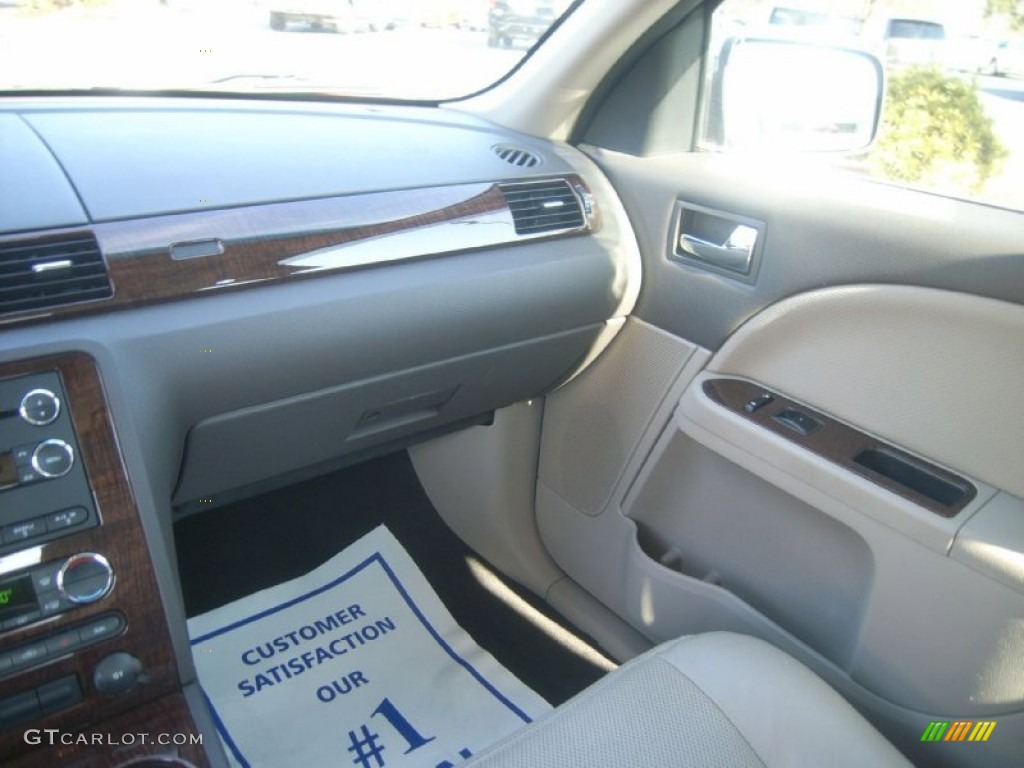2009 Taurus Limited - Sangria Red Metallic / Medium Light Stone photo #16