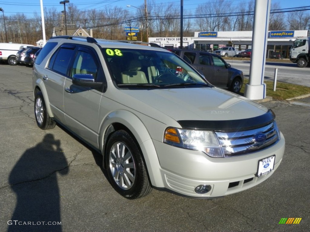 2008 Taurus X Limited - Light Sage Metallic / Camel photo #1