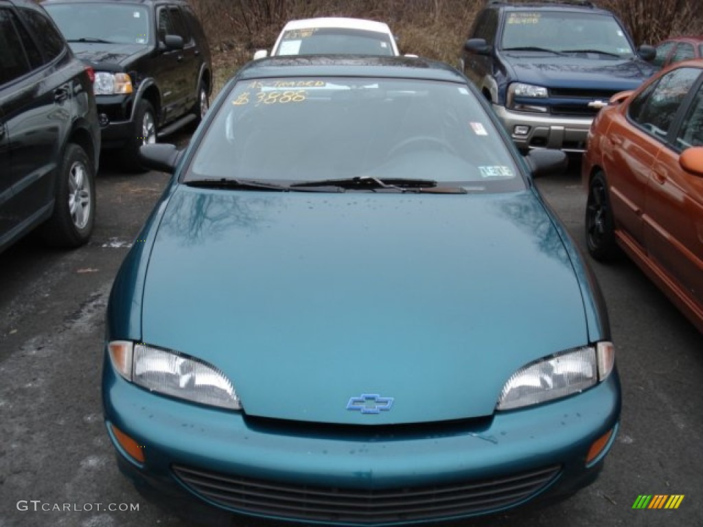 1997 Cavalier Coupe - Green Metallic / Graphite photo #2