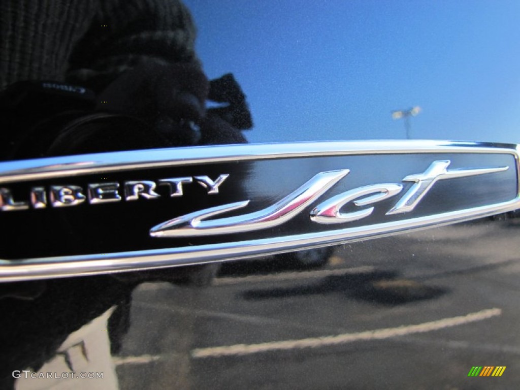 2012 Jeep Liberty Jet Marks and Logos Photos