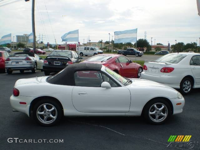 2001 MX-5 Miata Roadster - Pure White / Black photo #2