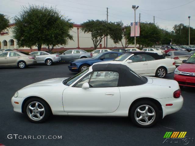 2001 MX-5 Miata Roadster - Pure White / Black photo #6