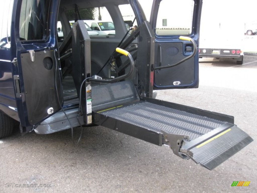 2003 E Series Van E350 Passenger Wheelchair Access - True Blue Metallic / Medium Flint photo #5