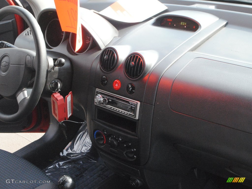 2007 Aveo 5 Hatchback - Sport Red / Charcoal Black photo #24