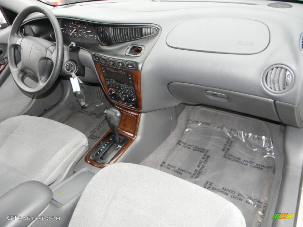 2002 Daewoo Leganza CDX Dashboard Photos
