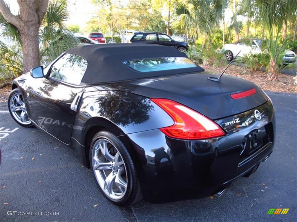 2010 370Z Sport Touring Roadster - Magnetic Black / Gray Leather photo #3