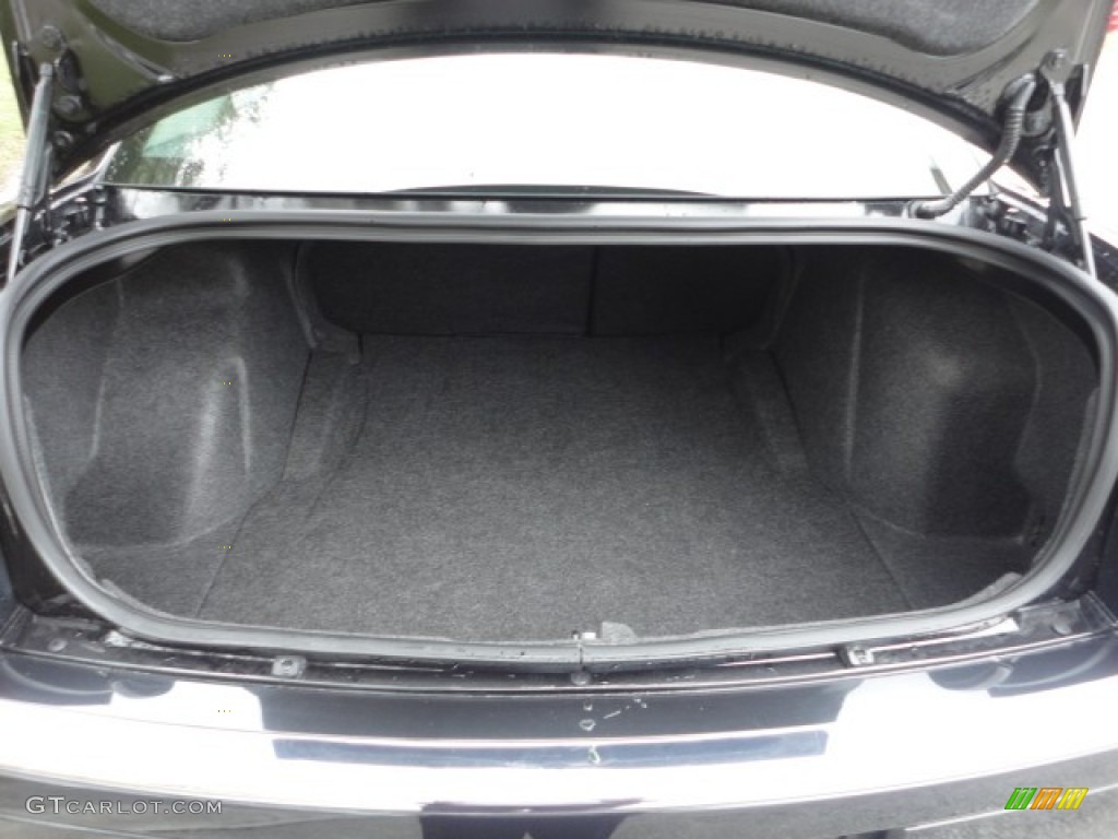 2008 Chrysler 300 C HEMI Trunk Photos