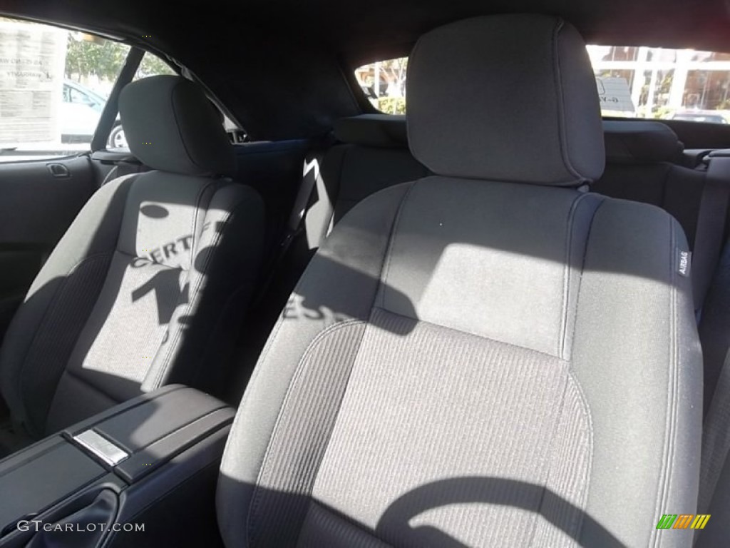 2011 Mustang V6 Convertible - Ingot Silver Metallic / Charcoal Black photo #18