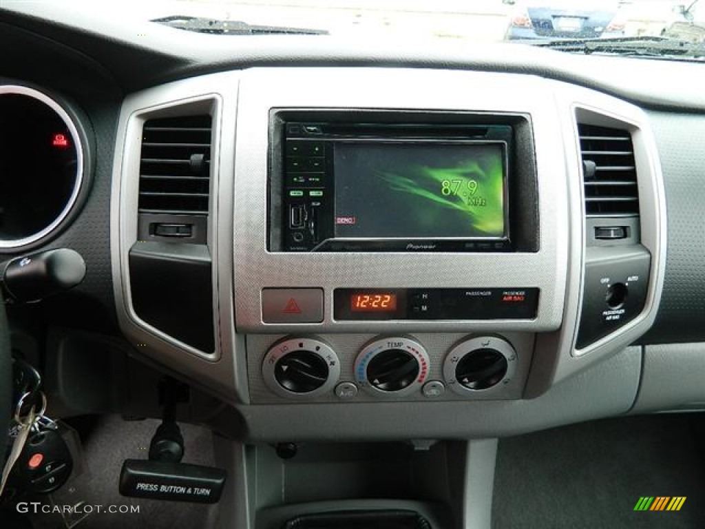 2009 Toyota Tacoma X-Runner Controls Photo #59990200