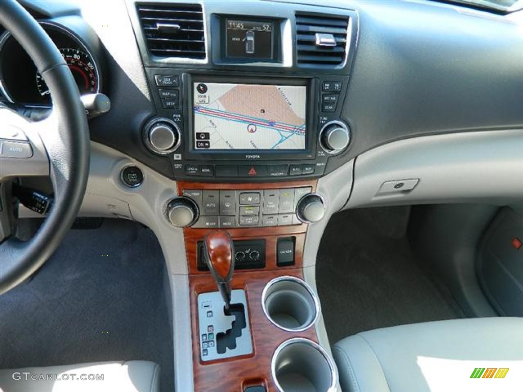 2009 Toyota Highlander Limited Controls Photo #59990929