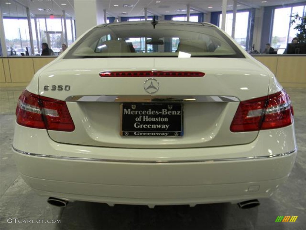 2010 E 350 Coupe - Arctic White / Almond Beige photo #6