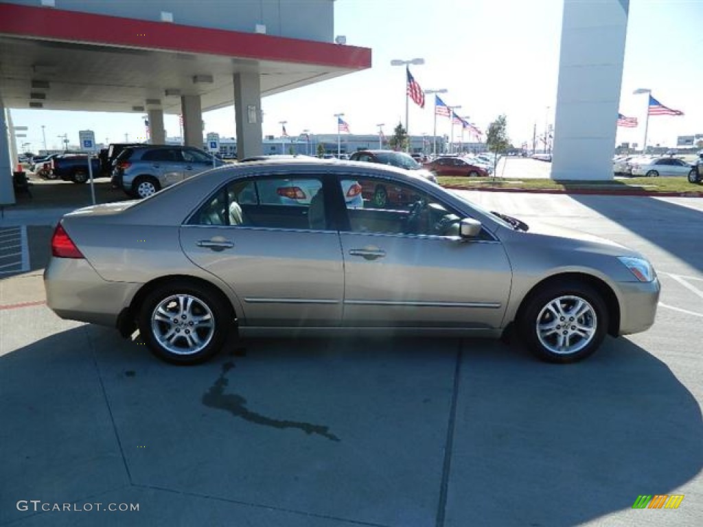 2006 Accord EX-L Sedan - Desert Mist Metallic / Ivory photo #2