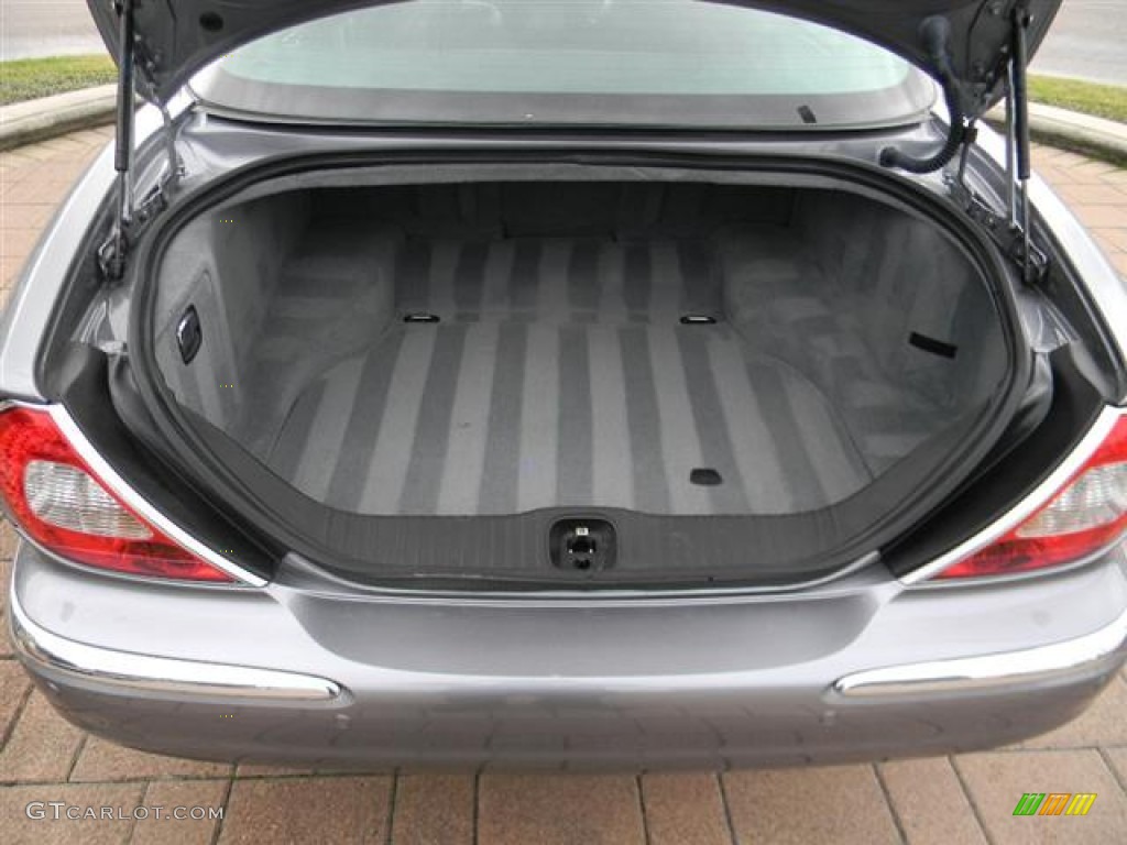 2007 Jaguar XJ Vanden Plas Trunk Photo #59993287