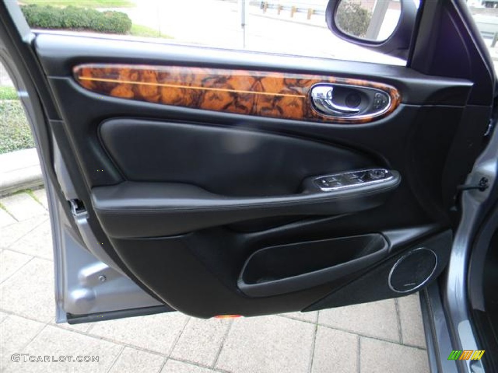 2007 Jaguar XJ Vanden Plas Charcoal Door Panel Photo #59993347