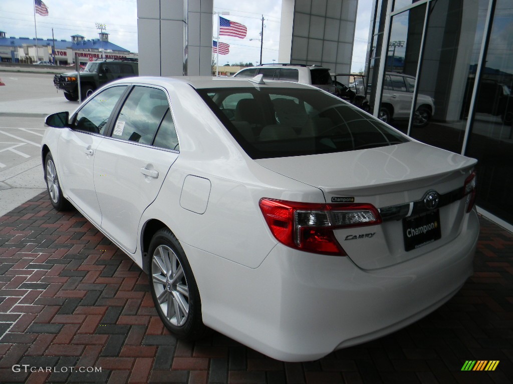 2012 Camry XLE V6 - Super White / Ivory photo #7