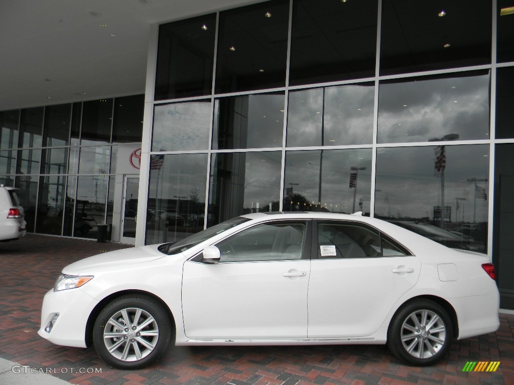 Super White 2012 Toyota Camry XLE V6 Exterior Photo #59994031