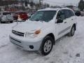 Super White - RAV4 4WD Photo No. 3