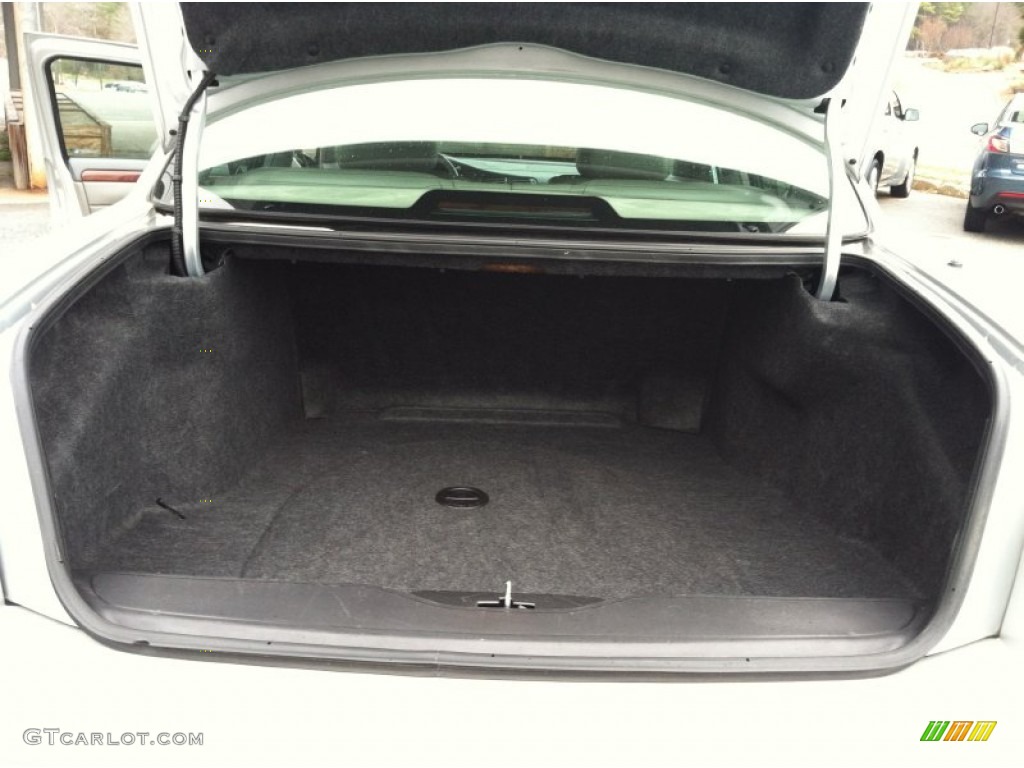 1999 Cadillac DeVille Sedan Trunk Photo #59996159