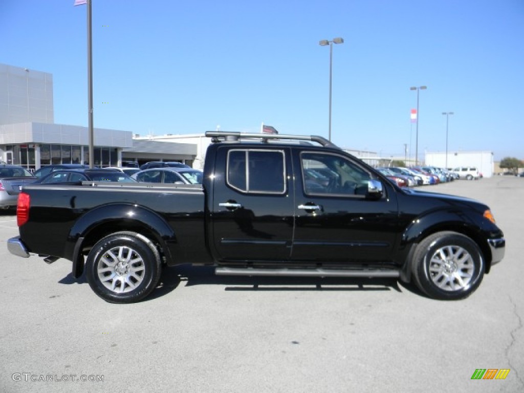 2009 Nissan Frontier LE Crew Cab 4x4 Exterior Photos