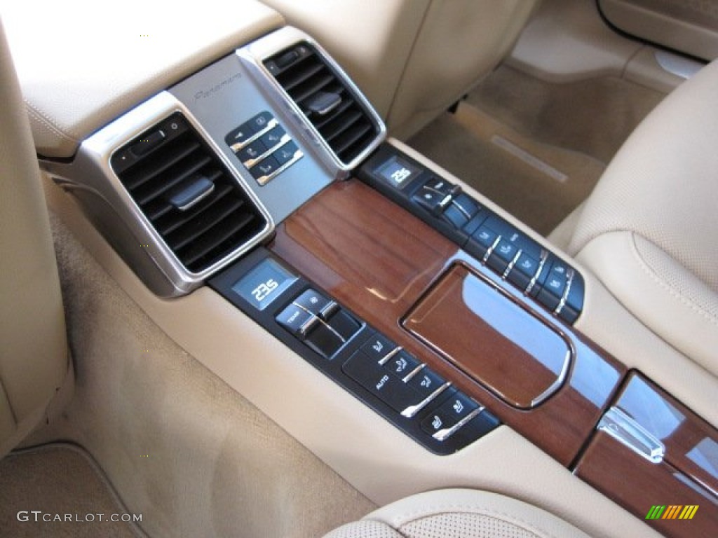 2011 Porsche Panamera 4S Controls Photo #59997845